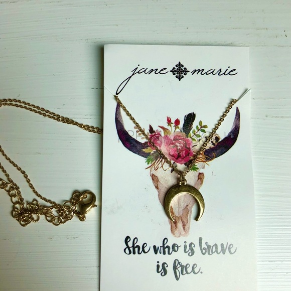 NEW Jane Marie Gold Crescent Dainty Pendant Western Look Necklace - Picture 2 of 6